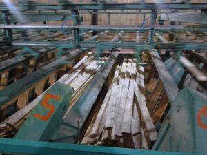Линия автоматической сортировки пиломатериала на Пеновской деревообрабатывающей фабрике